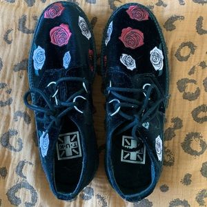 TUK creepers velvet roses
